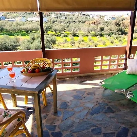 Kalamaki Family House